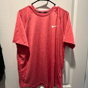 Nike Men's Coral Short Sleeve Tee